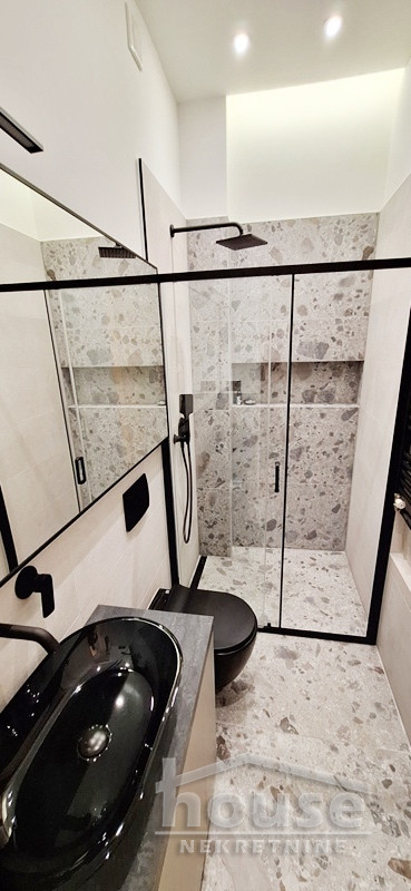 Stanovi,NOVI SAD,CENTAR 36m2,800€ , ID: 9116588 15