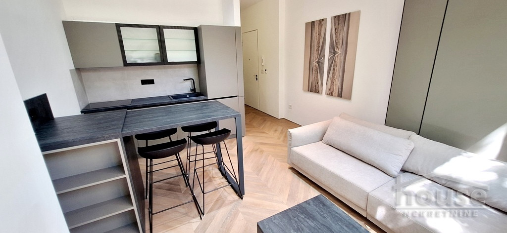 Stanovi,NOVI SAD,CENTAR 36m2,800€ , ID: 9116588 7