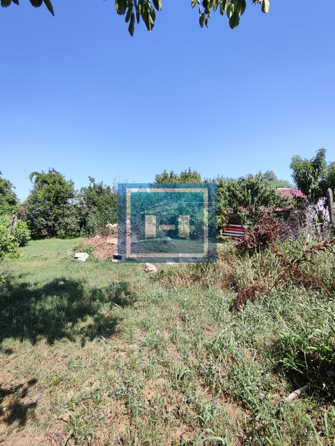 Seoska kuća na glavnom putu 8