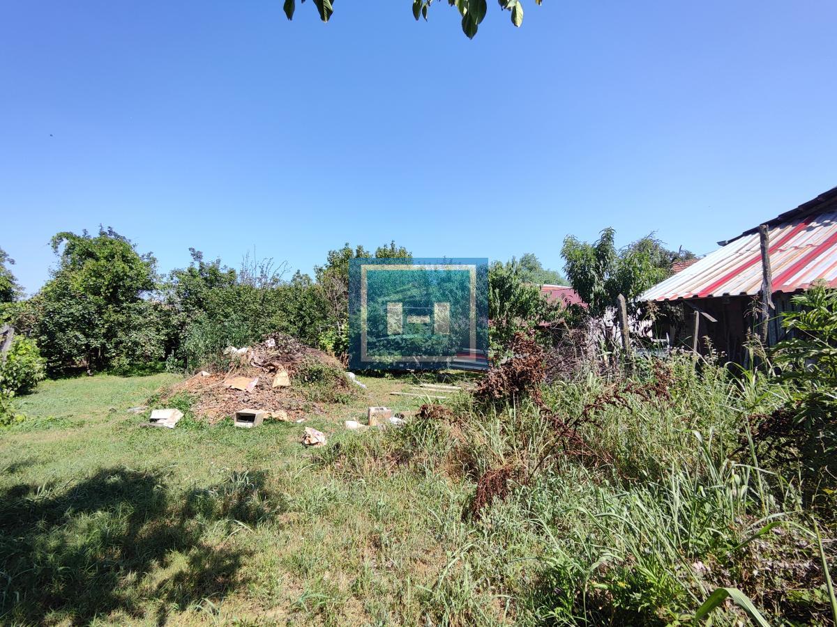 Seoska kuća na glavnom putu 9