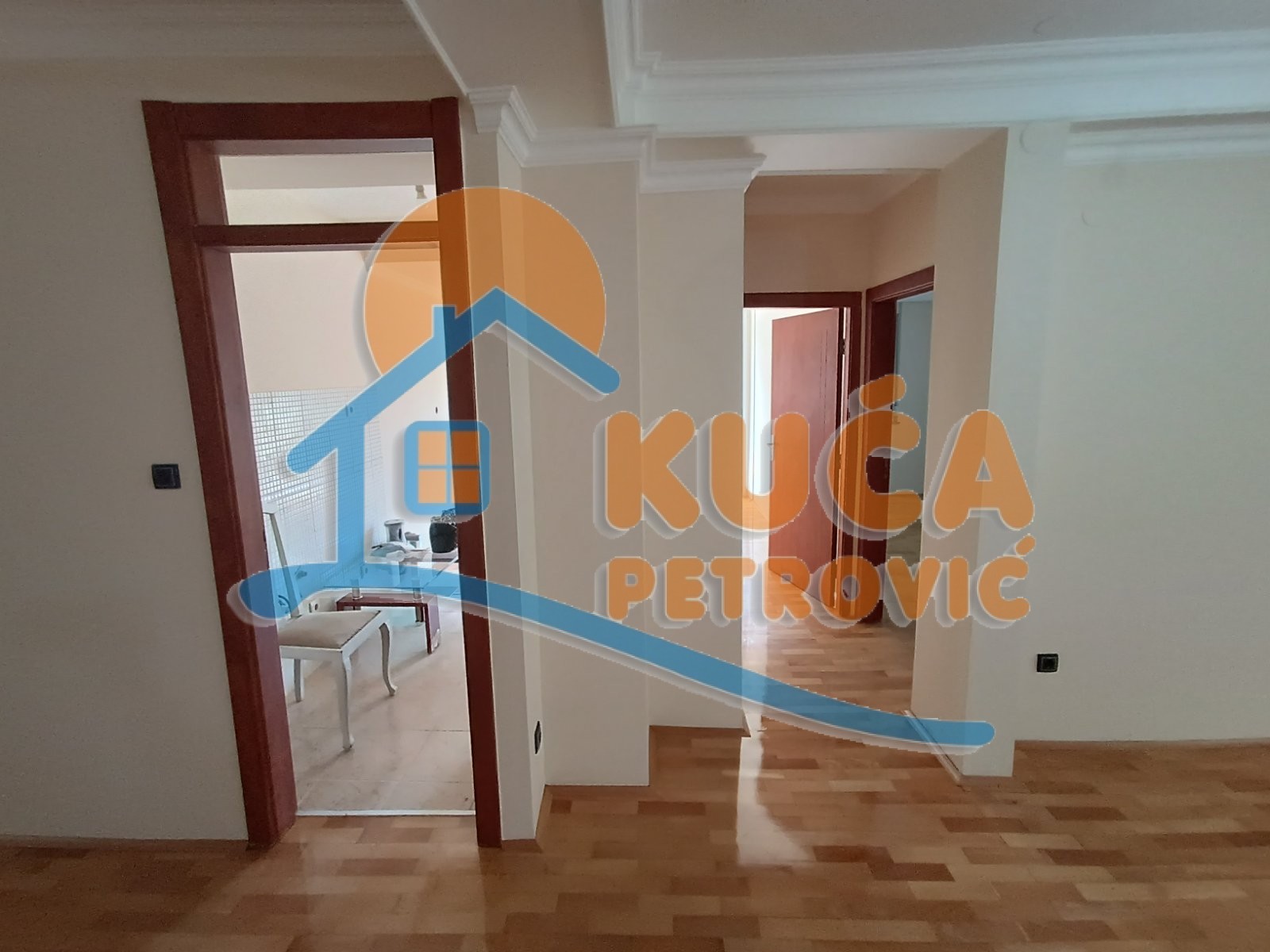 Dvosoban stan, 86 m2, Centar, Episkopska ID: p-012076 14