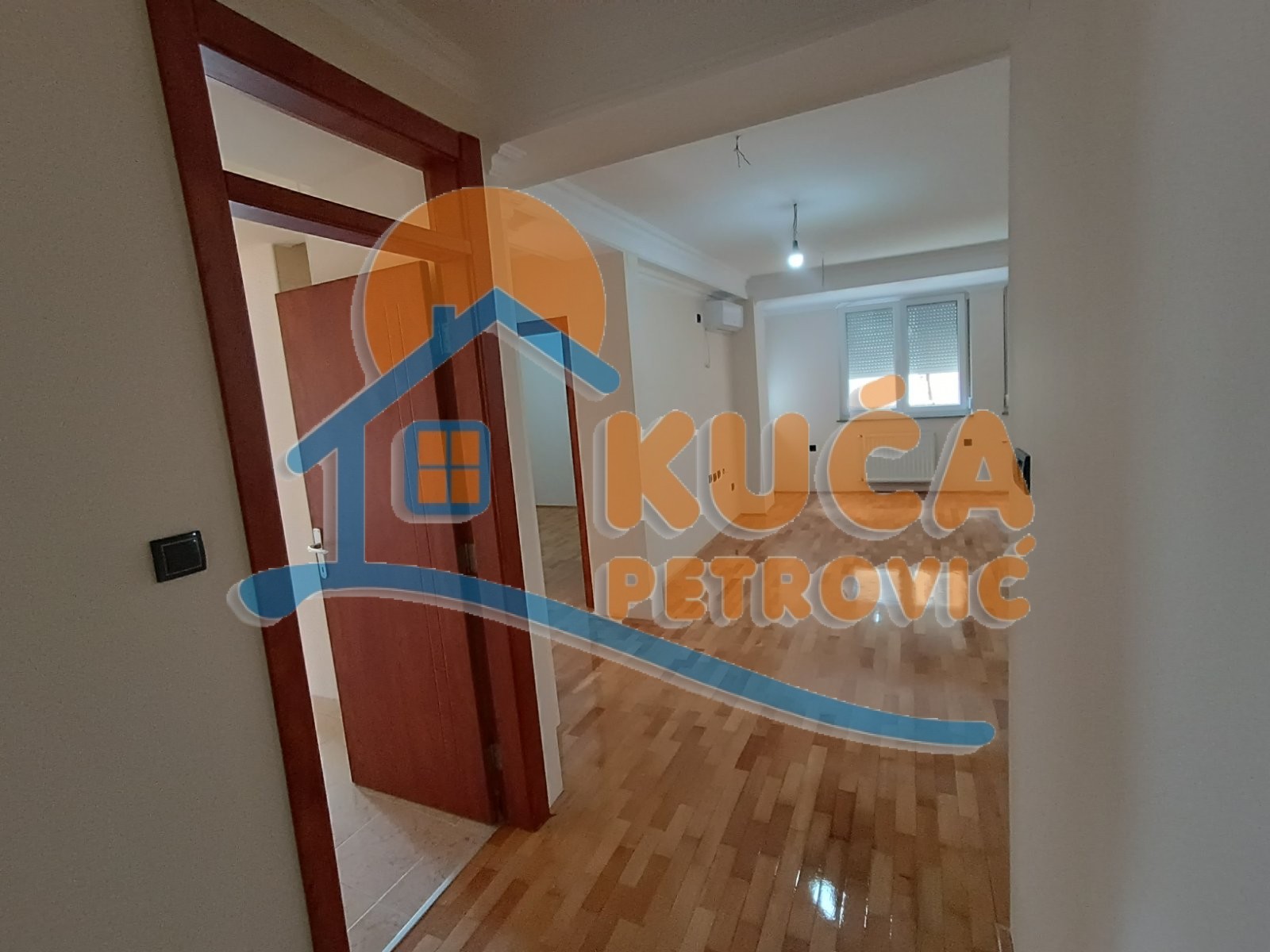 Dvosoban stan, 86 m2, Centar, Episkopska ID: p-012076 17