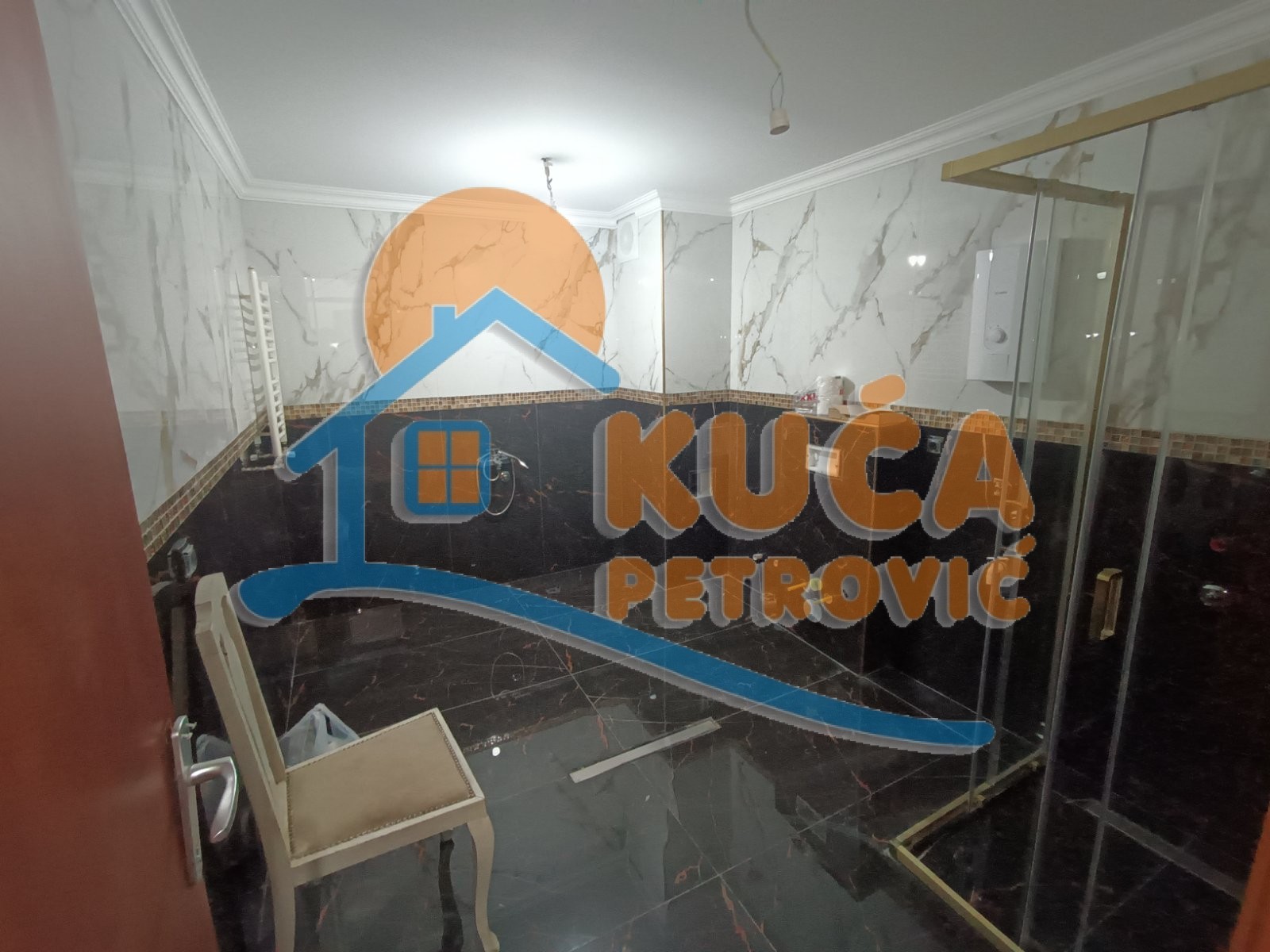 Dvosoban stan, 86 m2, Centar, Episkopska ID: p-012076 4