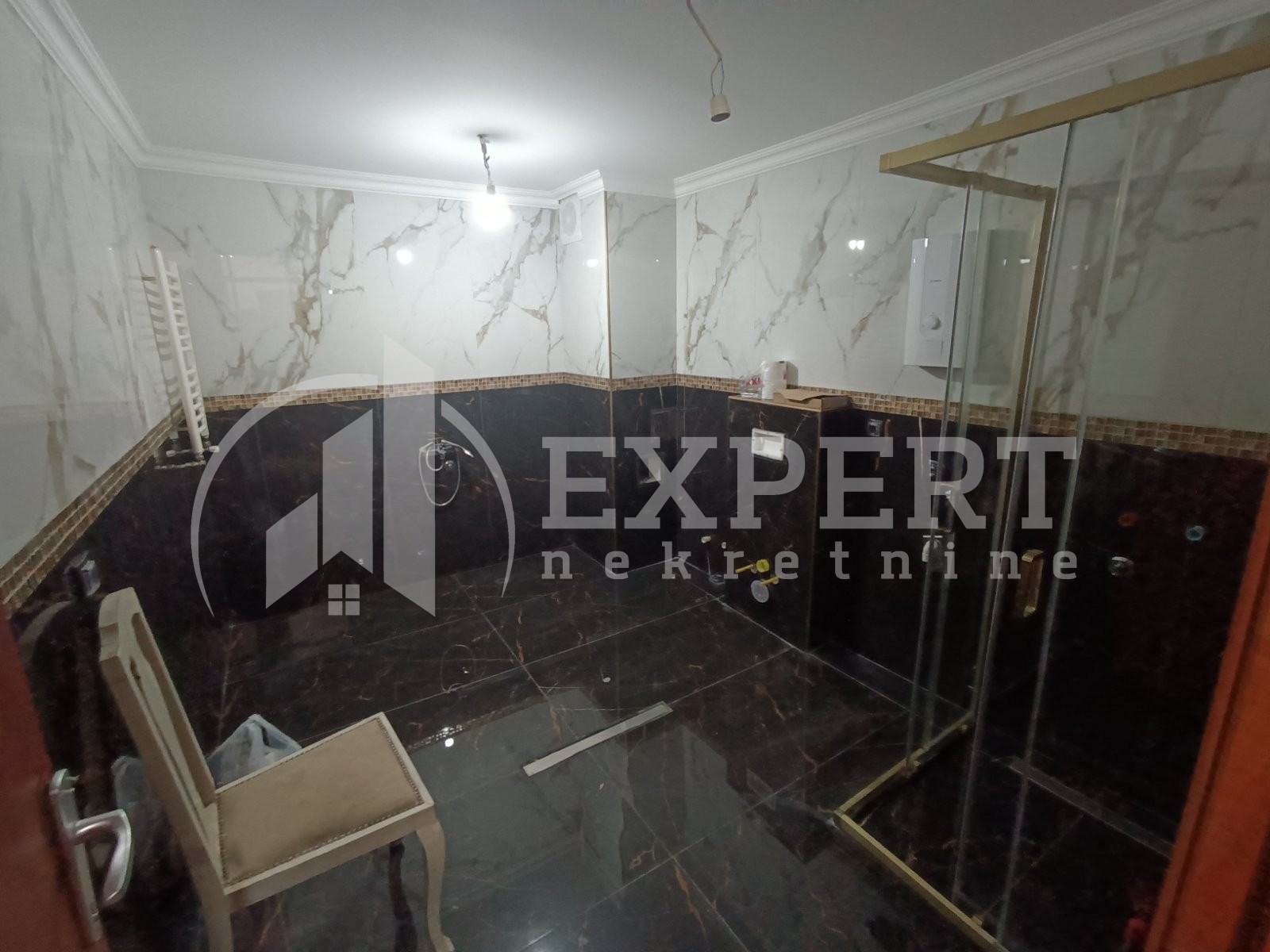 Dvosoban stan, 86 m2, Centar, Episkopska ID: p-012076 15