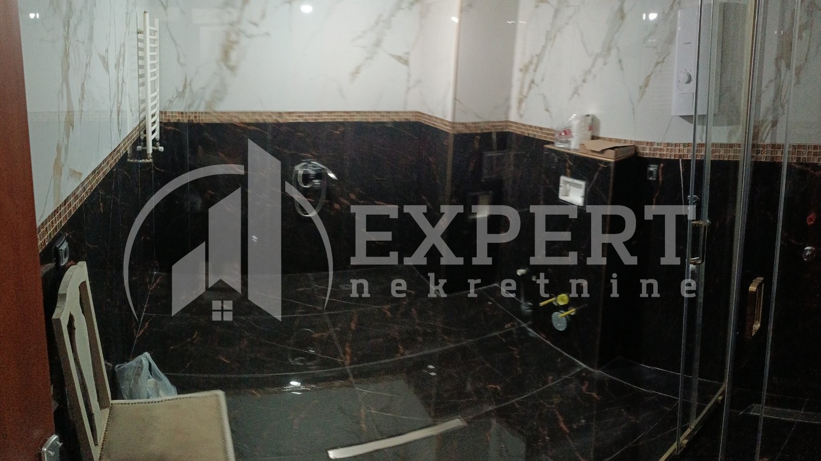 Dvosoban stan, 86 m2, Centar, Episkopska ID: p-012076 19