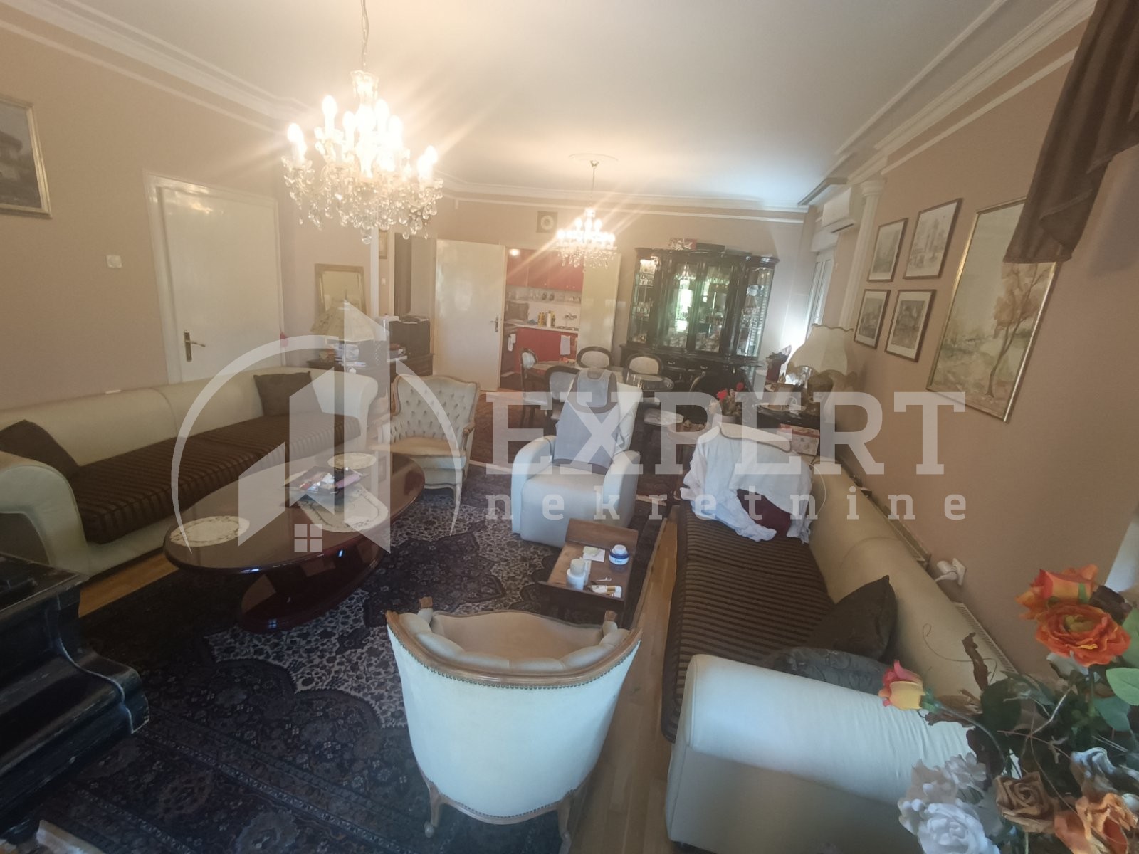 Trosoban stan, 142 m2, Čair, Episkopska ID: p-012077 2