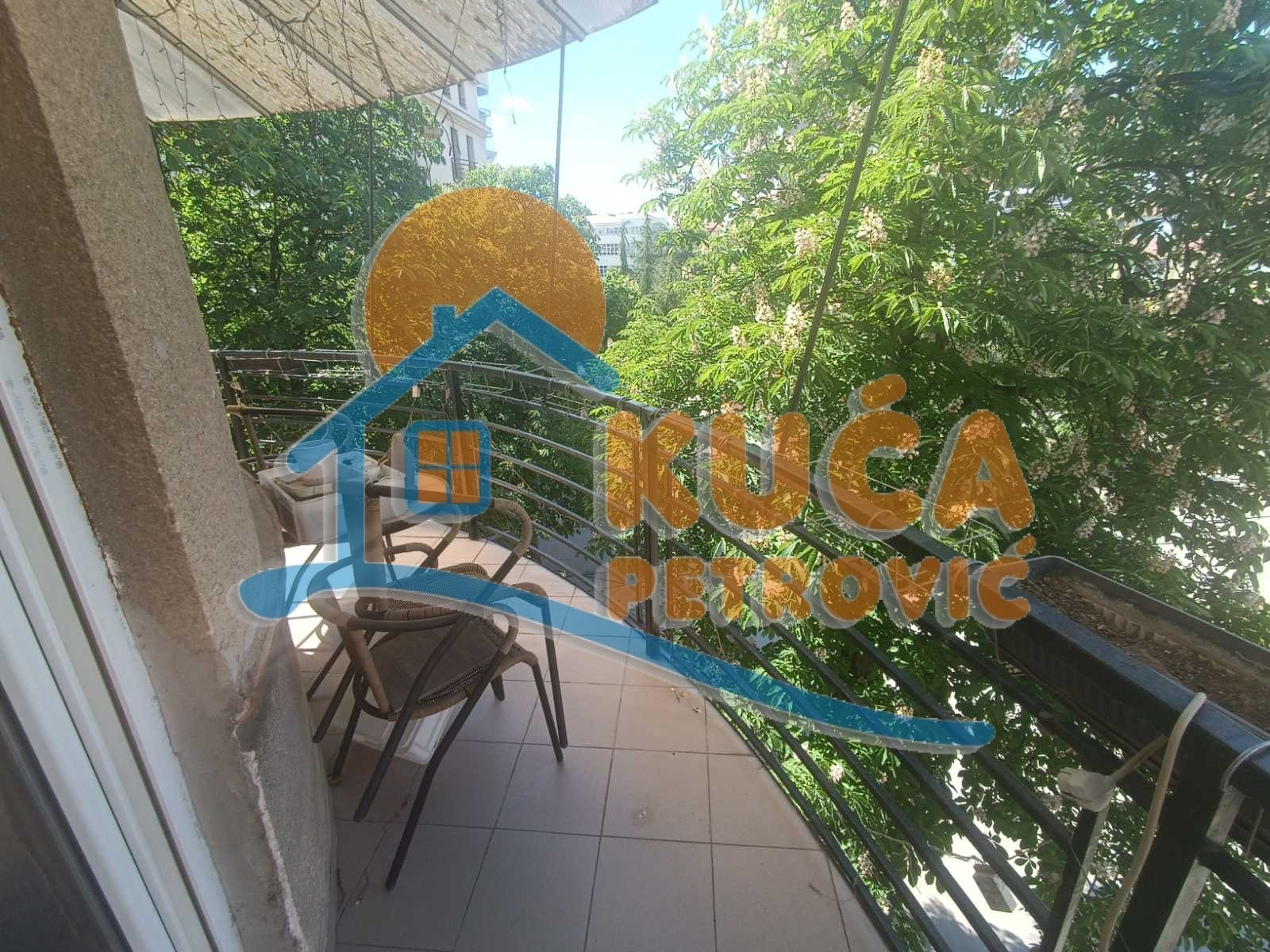 Trosoban stan, 142 m2, Čair, Episkopska ID: p-012077 3