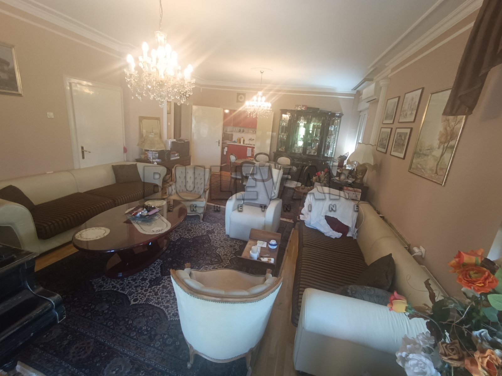 Trosoban stan, 142 m2, Čair, Episkopska ID: p-012077 2