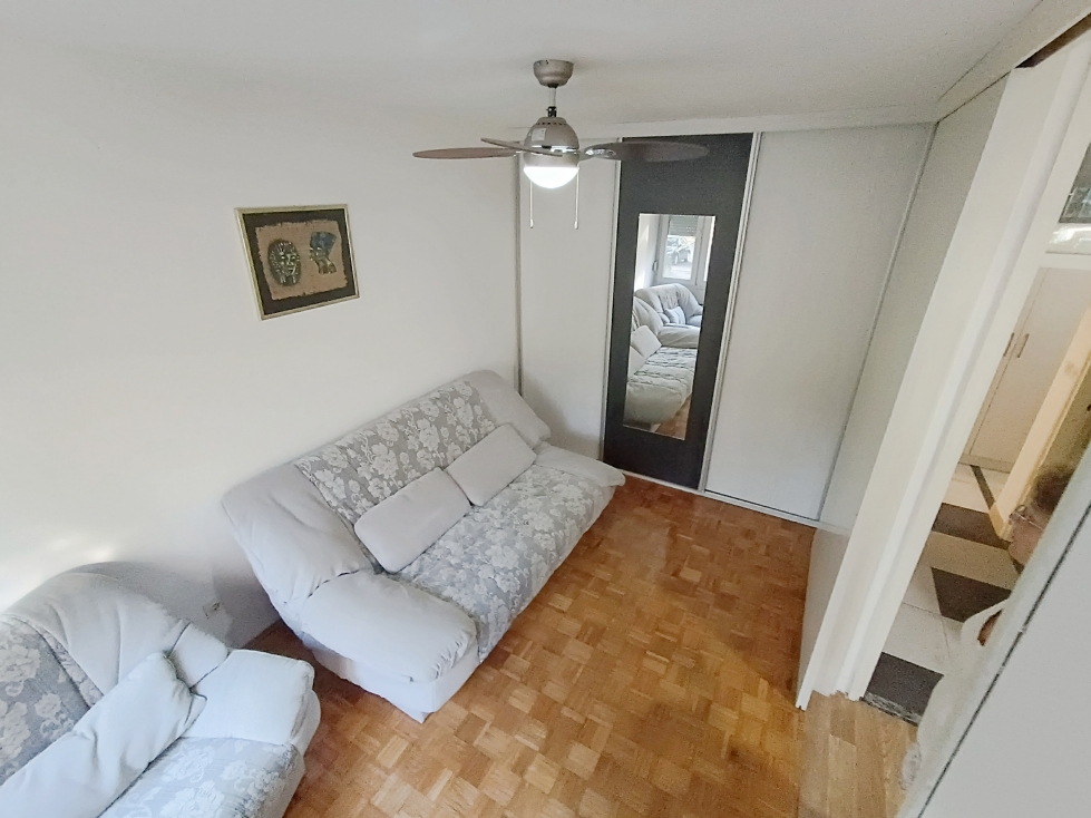 Blok 22  2 5 stan  74m2 2