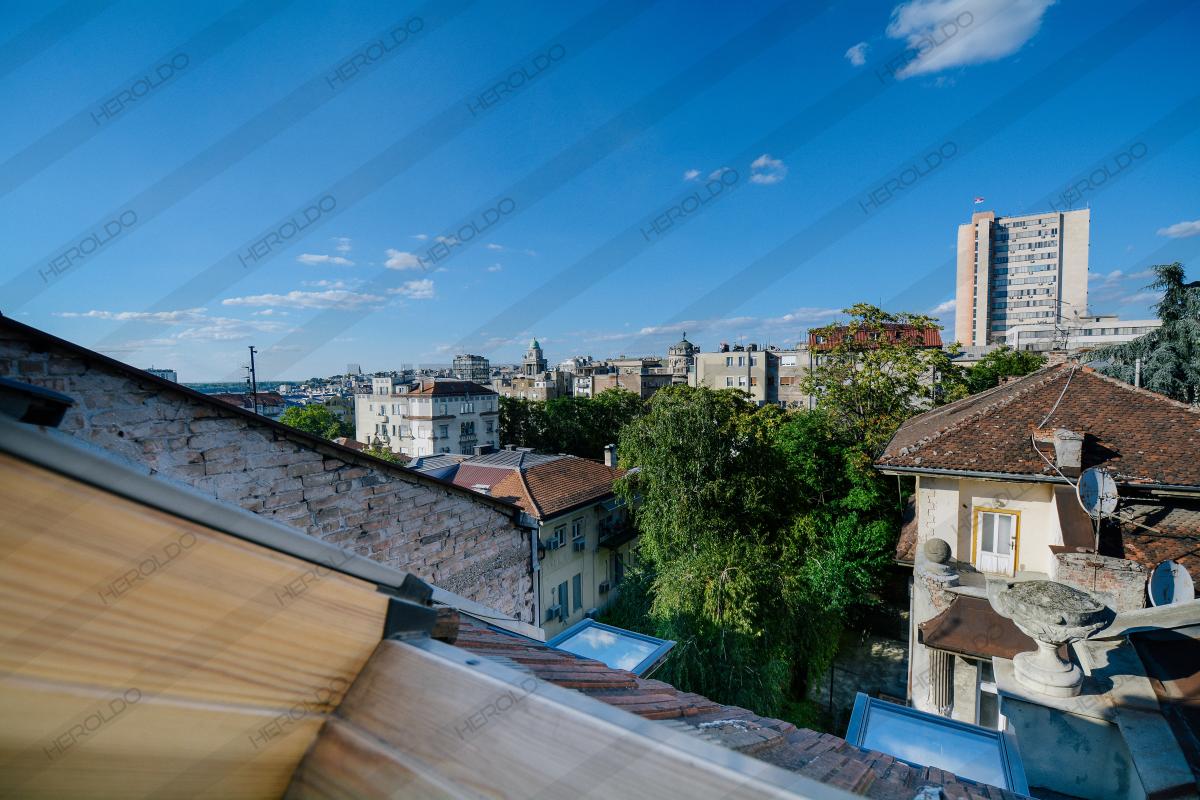 Prelep 4-soban stan u potkrovlju sa velikom terasom 14