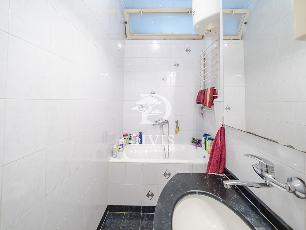 Četvorosoban salonski stan kod Hrama  Kursulina 5