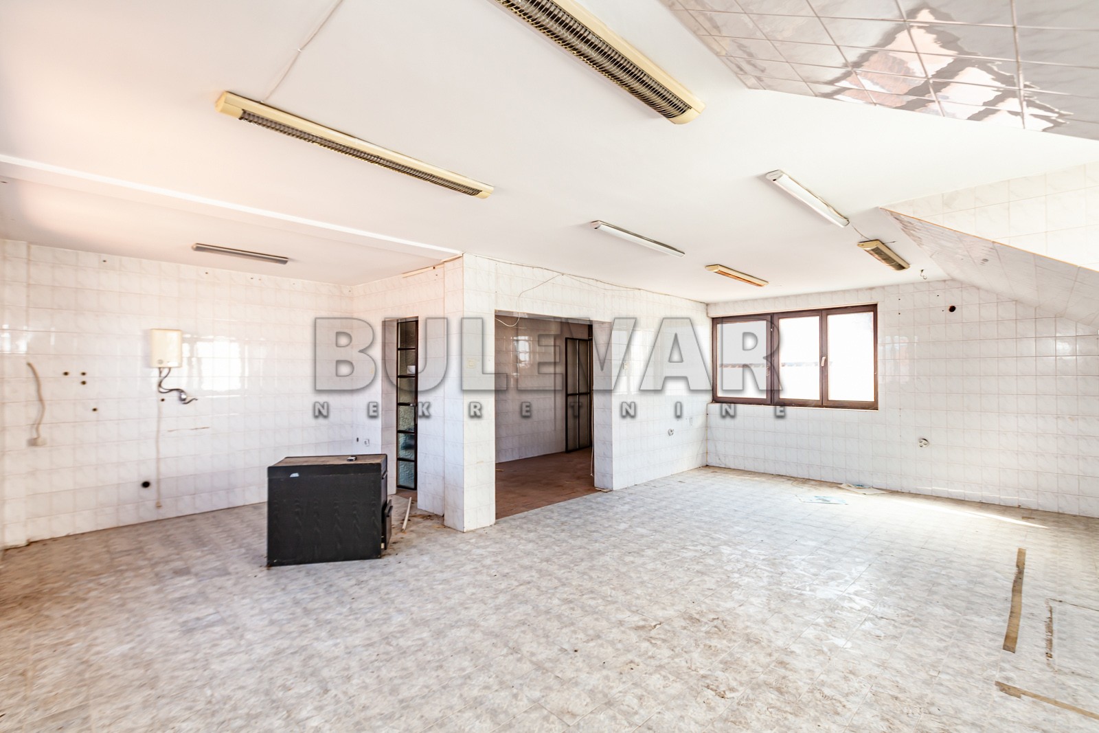 Lokal, 270 m2, Palilula, Igmanska ID: p-012102 12