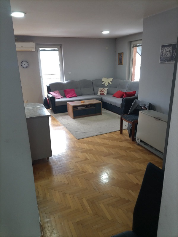 Prodajem stan u Mirijevu 2