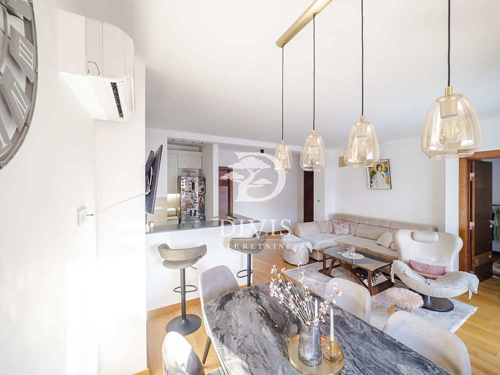 Prodajemo odličan troiposoban stan  87m2  Vojislava Ilića 3