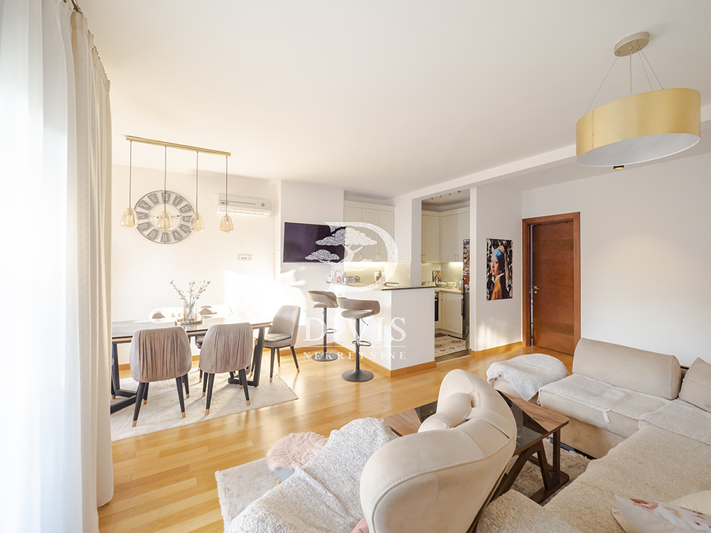 Prodajemo odličan troiposoban stan  87m2  Vojislava Ilića 5