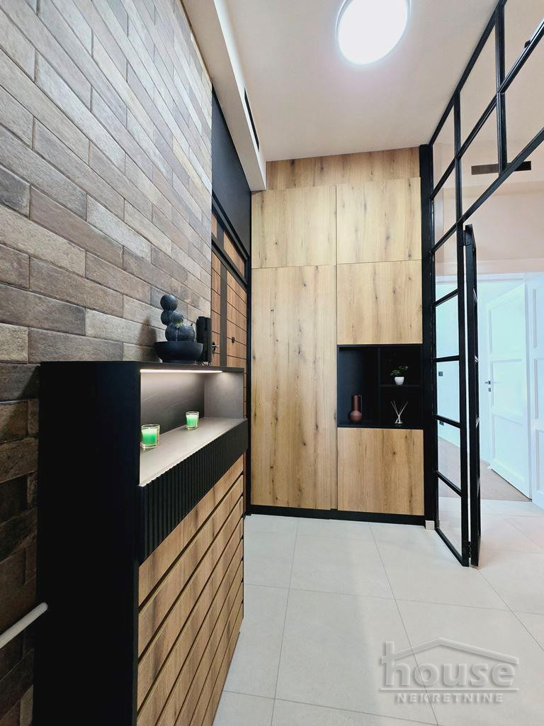 Stan,NOVI SAD,CENTAR 100m2,391000€ , ID: 1062232 8