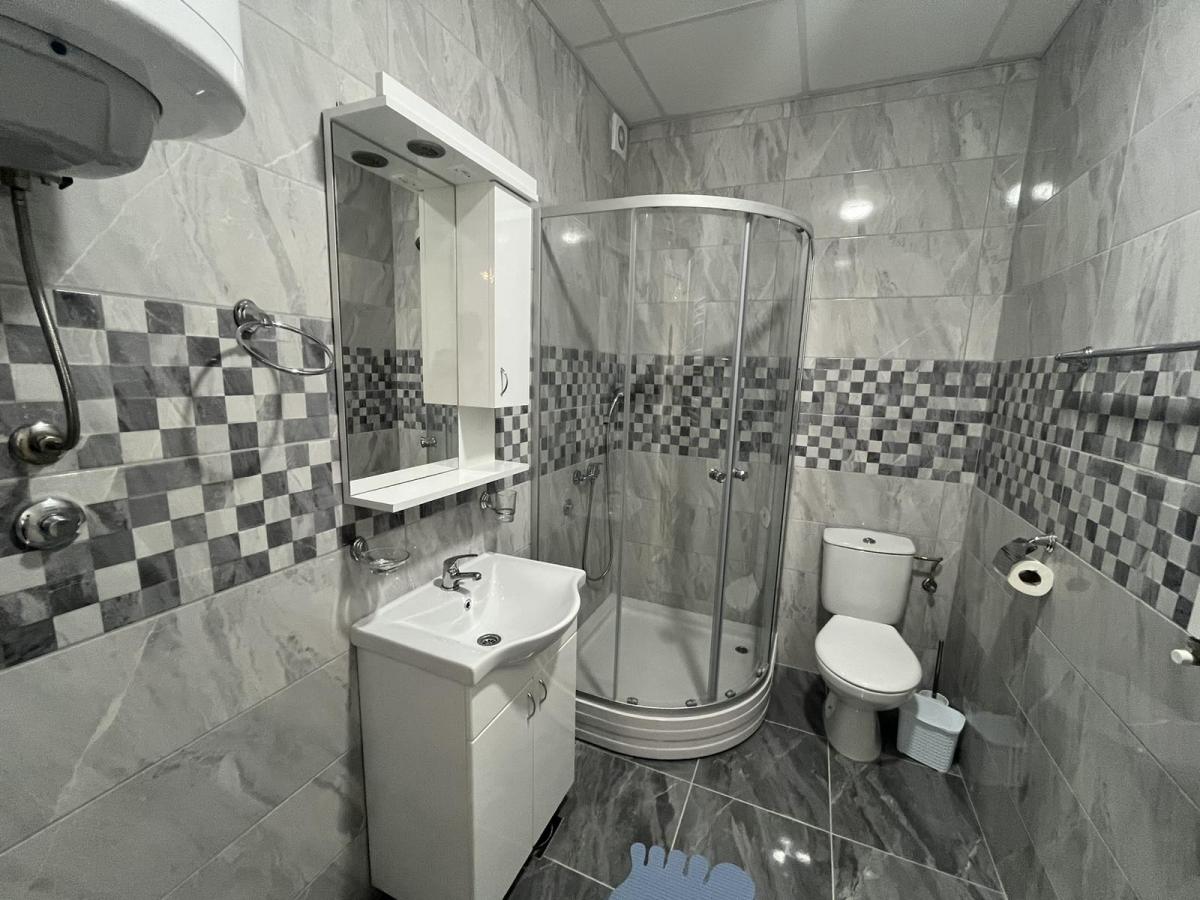 Nov namešten jednosoban stan sa parking mestom 6