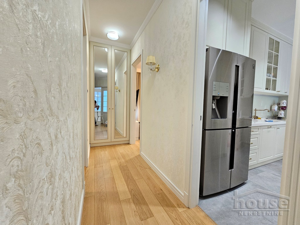 Stanovi,NOVI SAD,CENTAR 129m2,1700€ , ID: 9116609 7