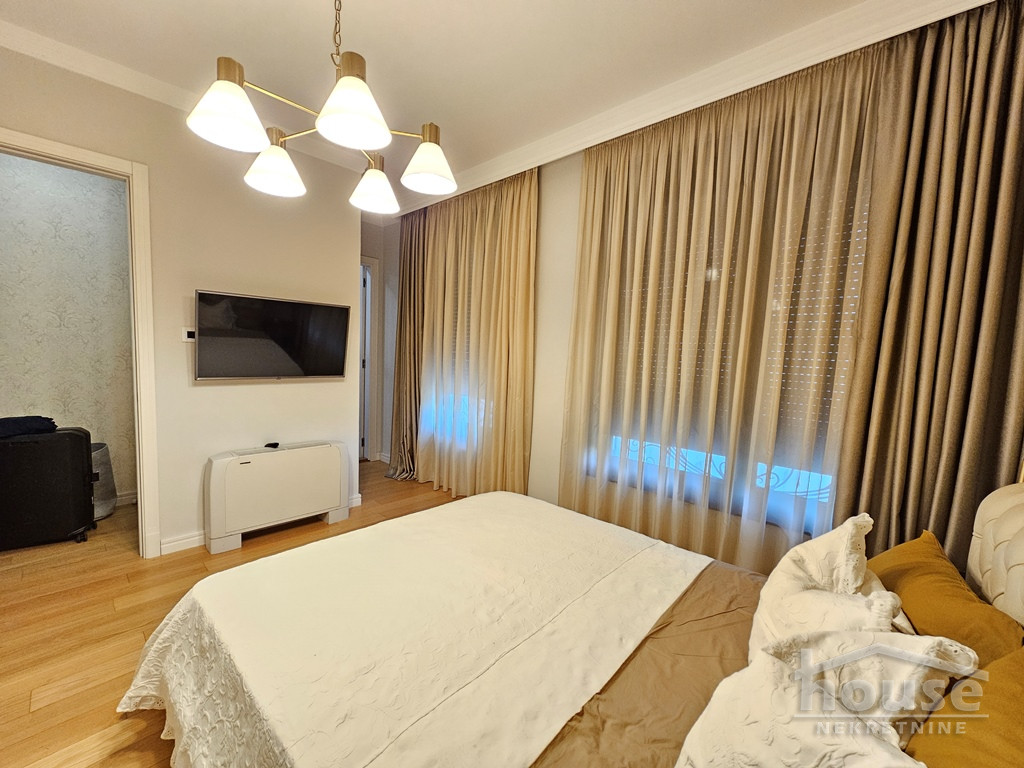 Stanovi,NOVI SAD,CENTAR 129m2,1700€ , ID: 9116609 17