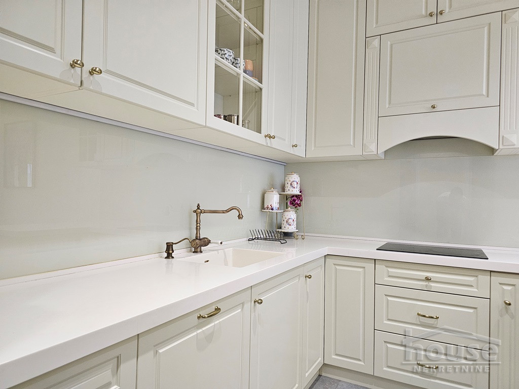 Stanovi,NOVI SAD,CENTAR 129m2,1700€ , ID: 9116609 11