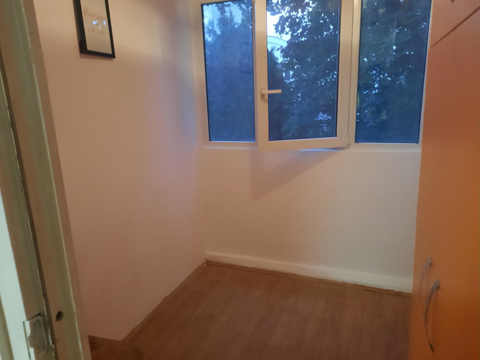 Izdajem jednosoban  30kvm   namešten stan u Pančevu 5