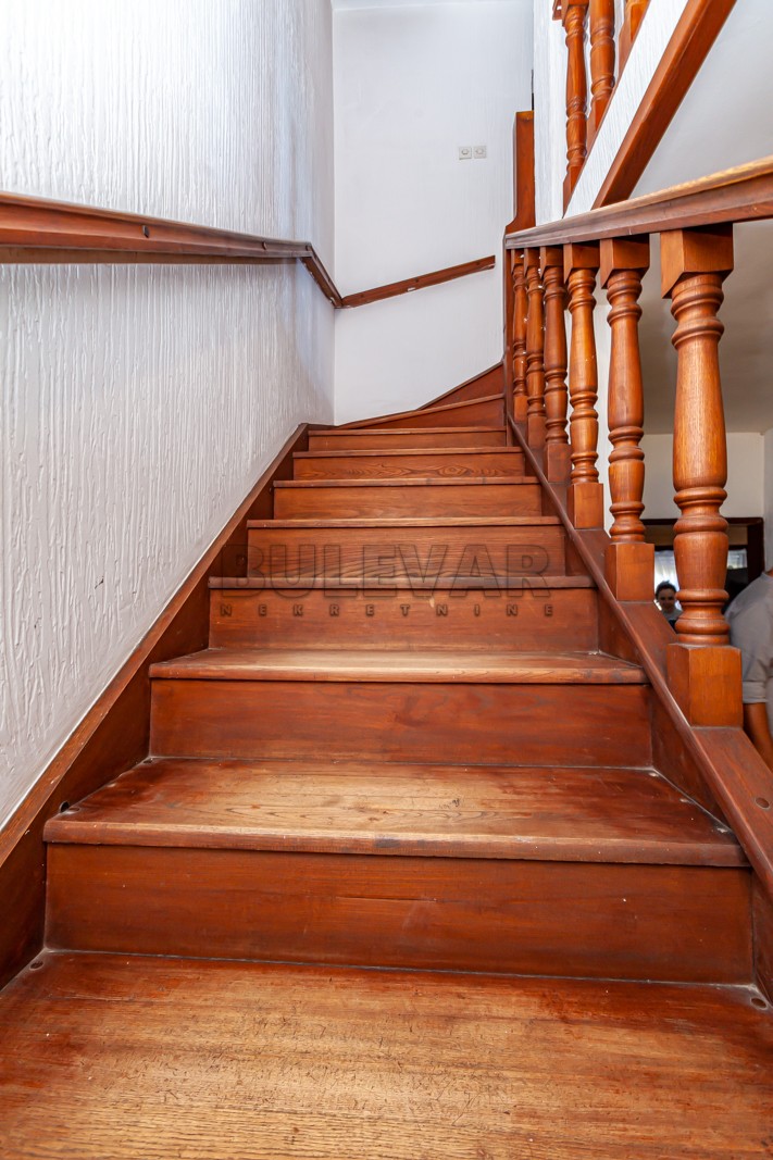 četvorosoban stan, 180 m2, Palilula, Igmanska ID: i-012163 15