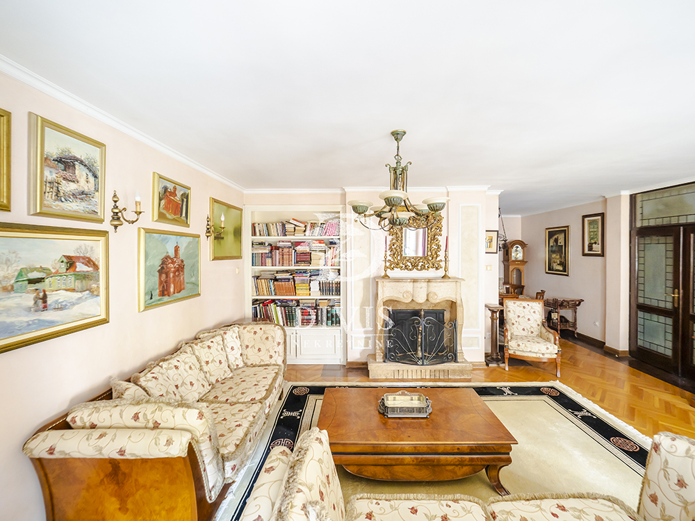 Izdajemo namešten četvorosoban stan  Lomina  126m2 2