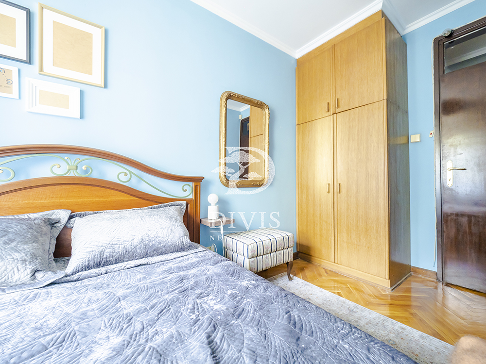 Izdajemo namešten četvorosoban stan  Lomina  126m2 5