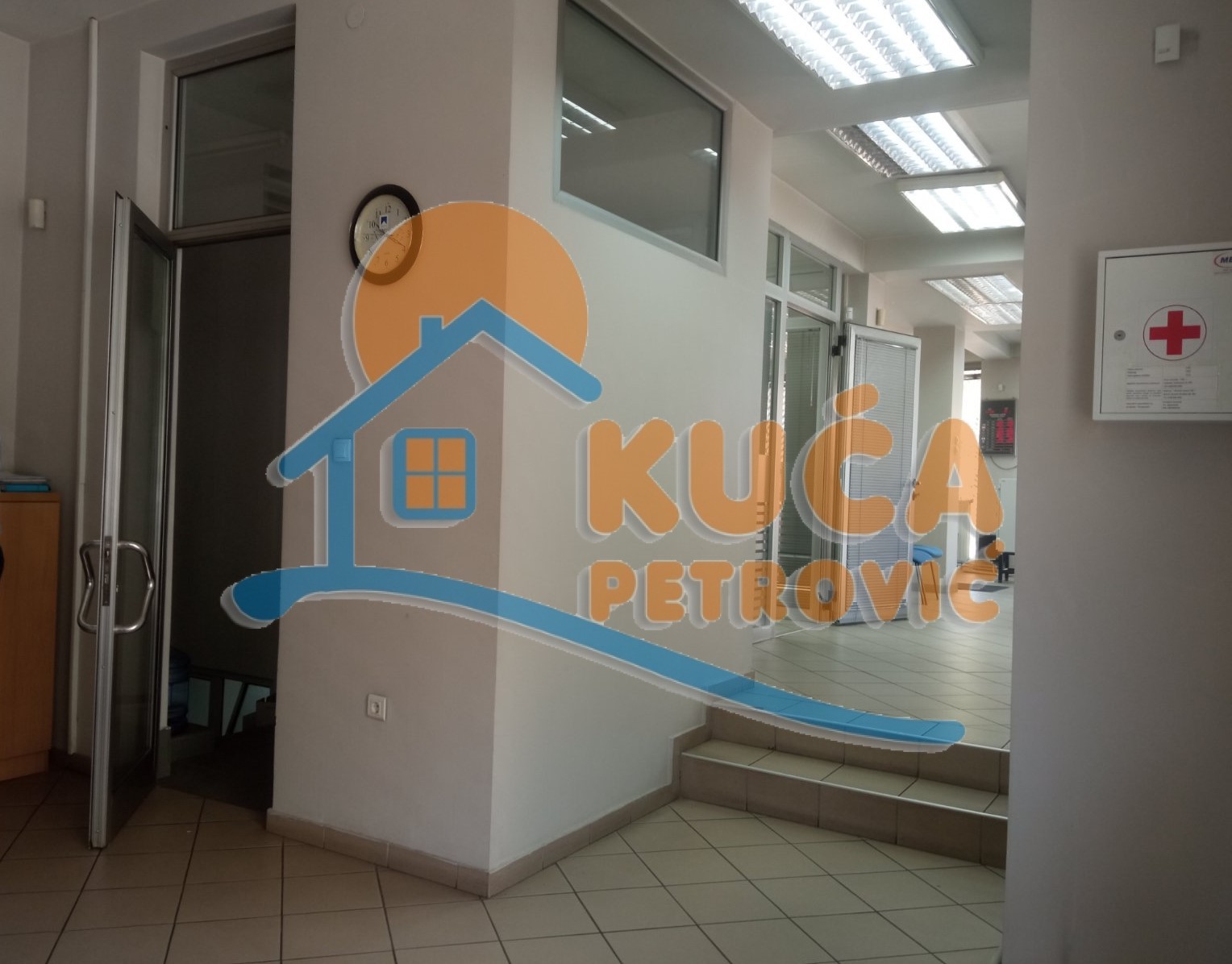 Lokal, 450 m2, Crveni Pevac, Sinđelićev trg ID: i-012170 7