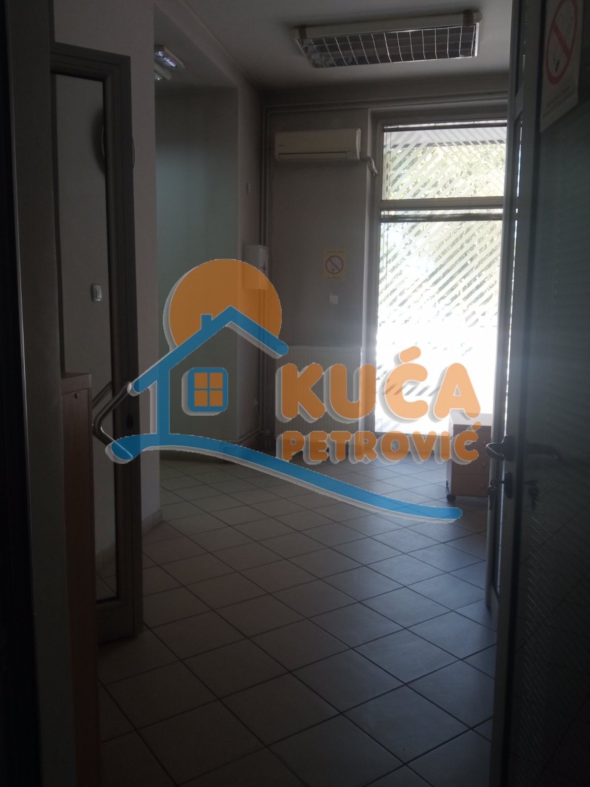 Lokal, 450 m2, Crveni Pevac, Sinđelićev trg ID: i-012170 8
