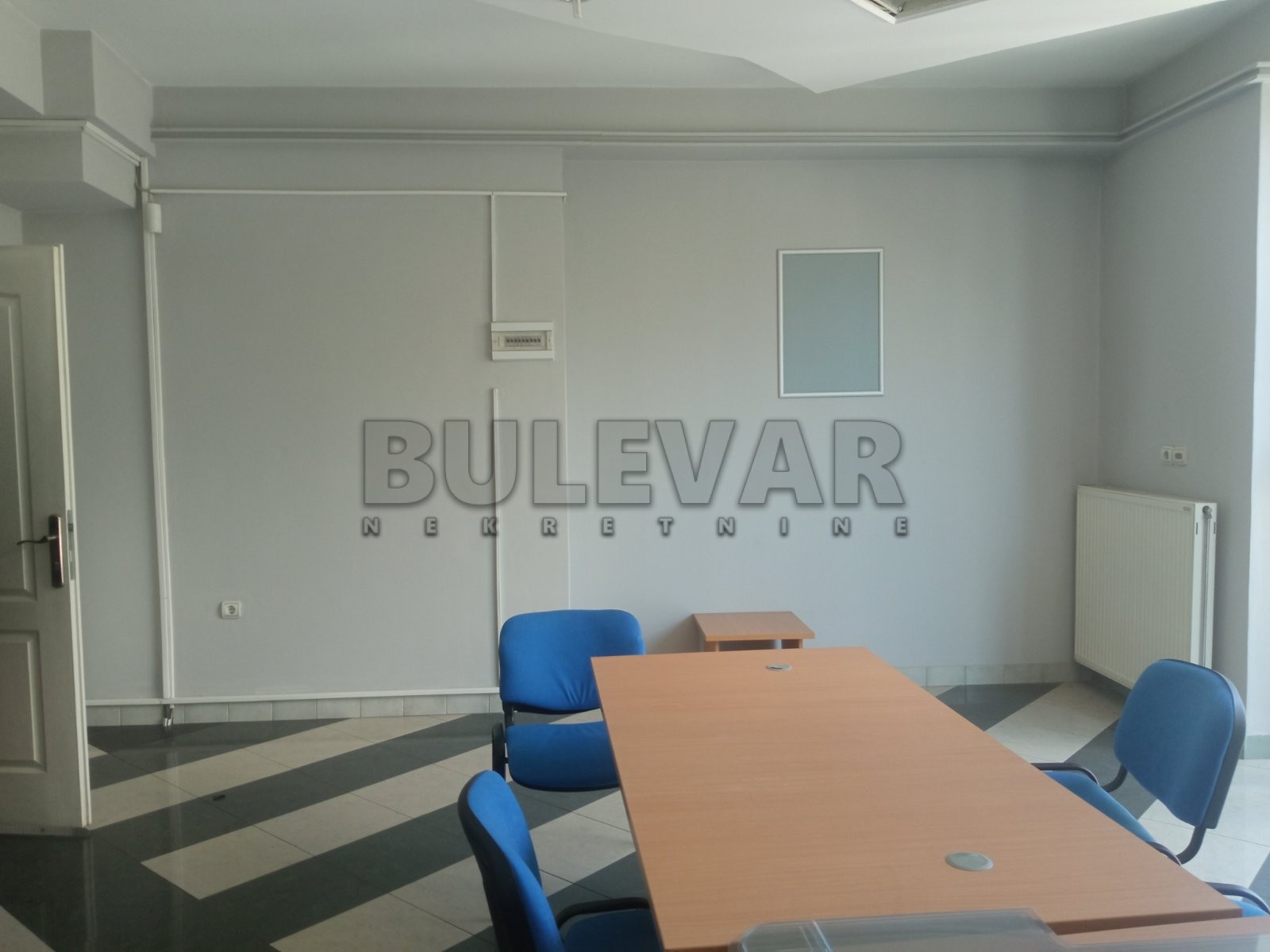 Lokal, 450 m2, Crveni Pevac, Sinđelićev trg ID: i-012170 4