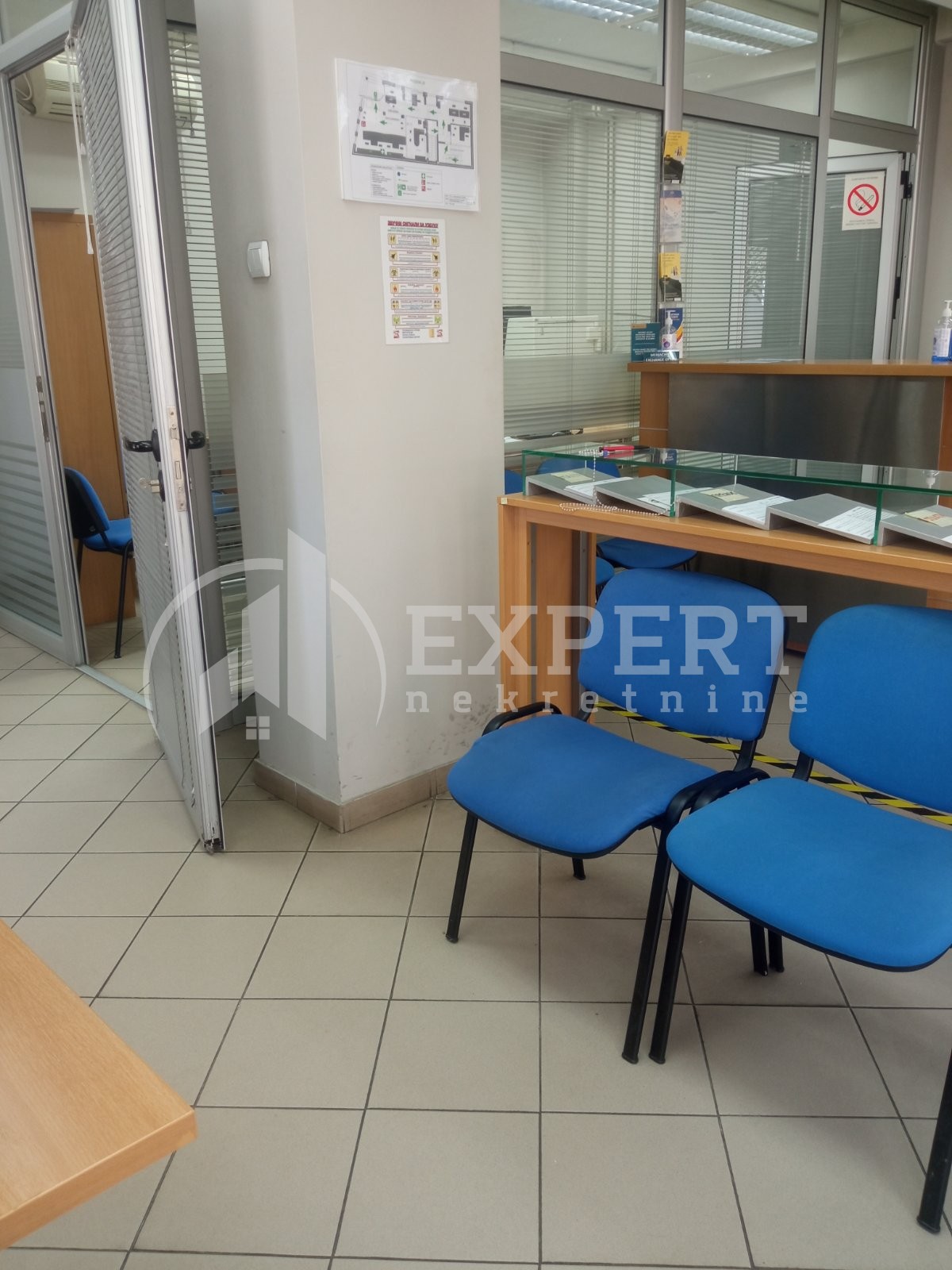 Lokal, 450 m2, Crveni Pevac, Sinđelićev trg ID: i-012170 9