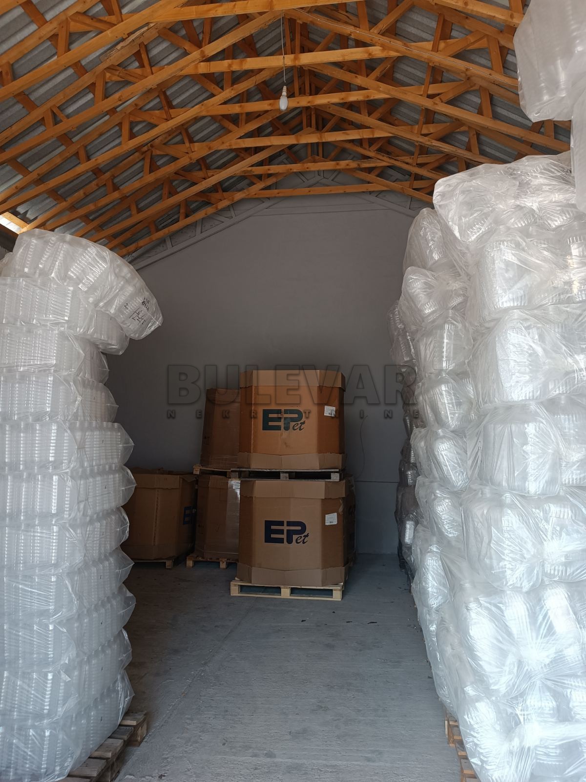 Lokal, 80 m2, Kičevo, Šumadijska ID: i-012175 2