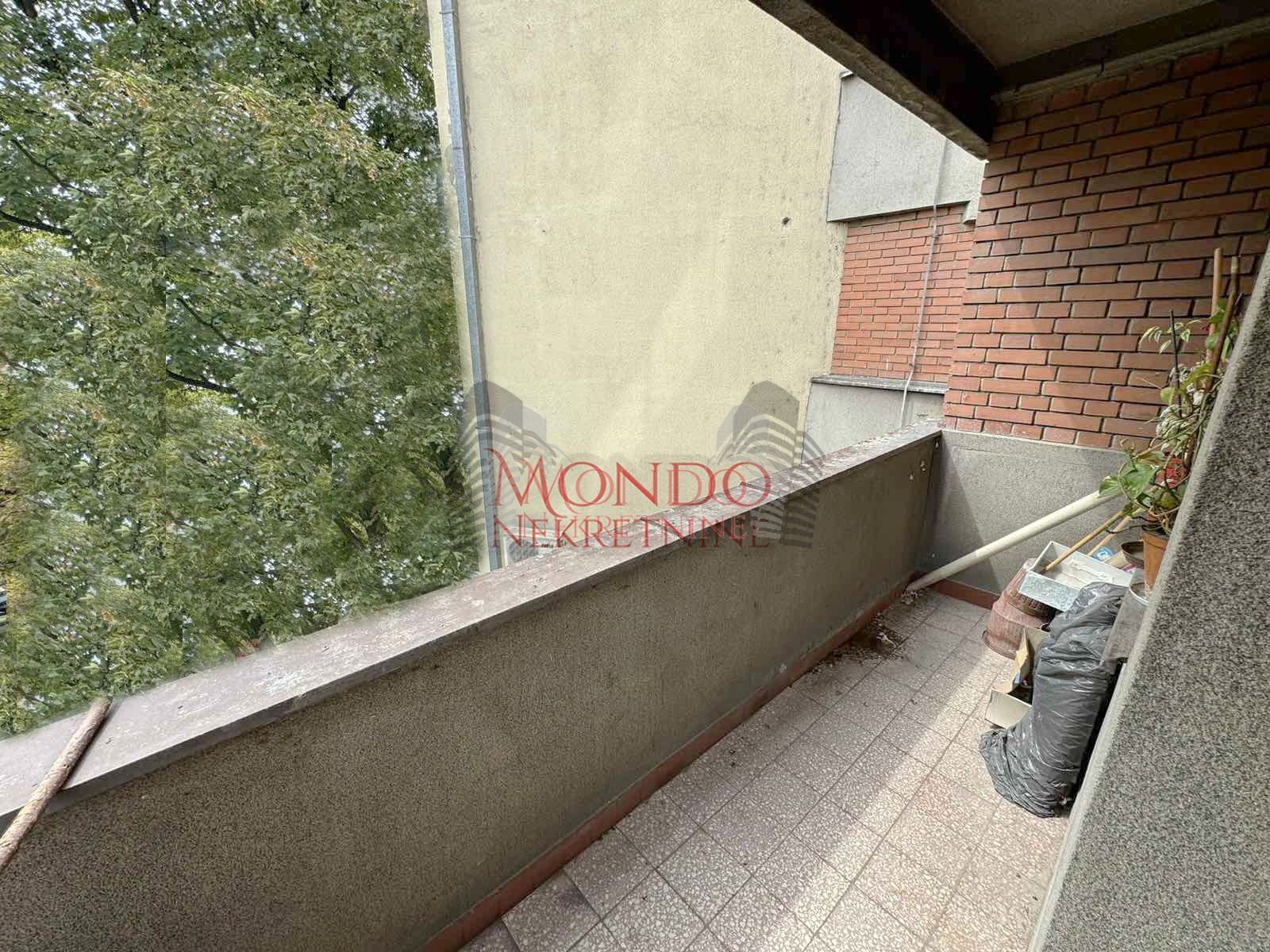 Cetvorosoban stan u samom centru grada ul Nikole Pasica 16