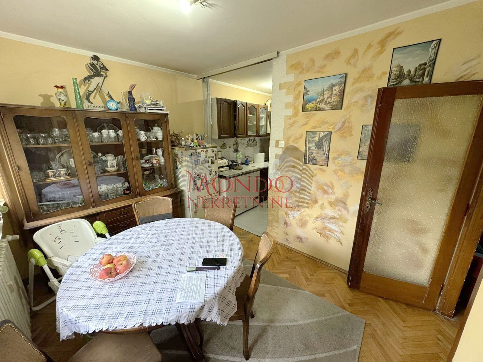 Cetvorosoban stan u samom centru grada ul Nikole Pasica 7