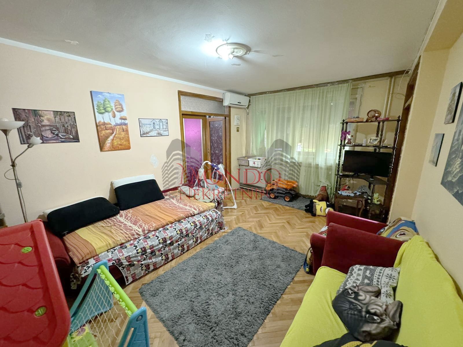 Cetvorosoban stan u samom centru grada ul Nikole Pasica 3