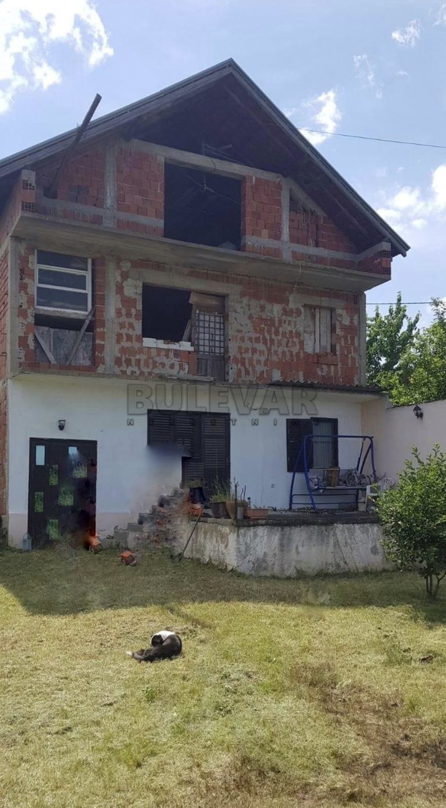 četvorosobna kuća, 200 m2, Oblačina ID: p-012181 1