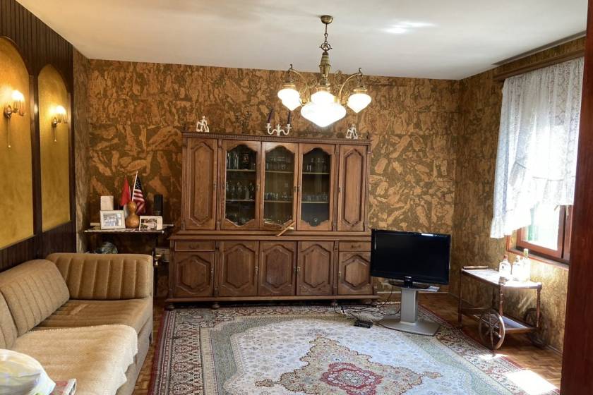 Prodajemo uknjiženu kuću  Crveni breg  103m2 Grocka 2