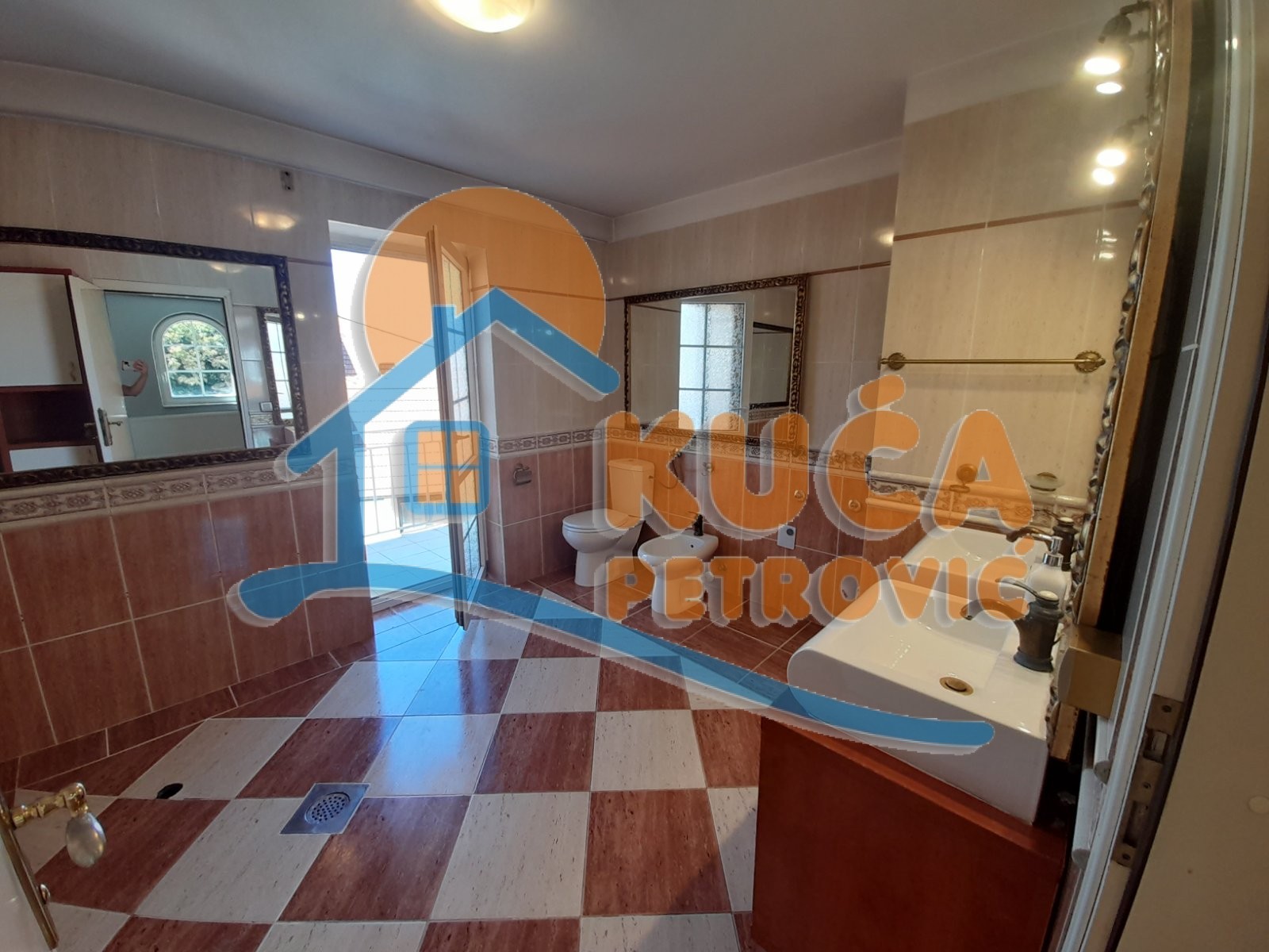 četvorosobna kuća, 670 m2, Šojka, Stevana Nemanje ID: i-012206 30