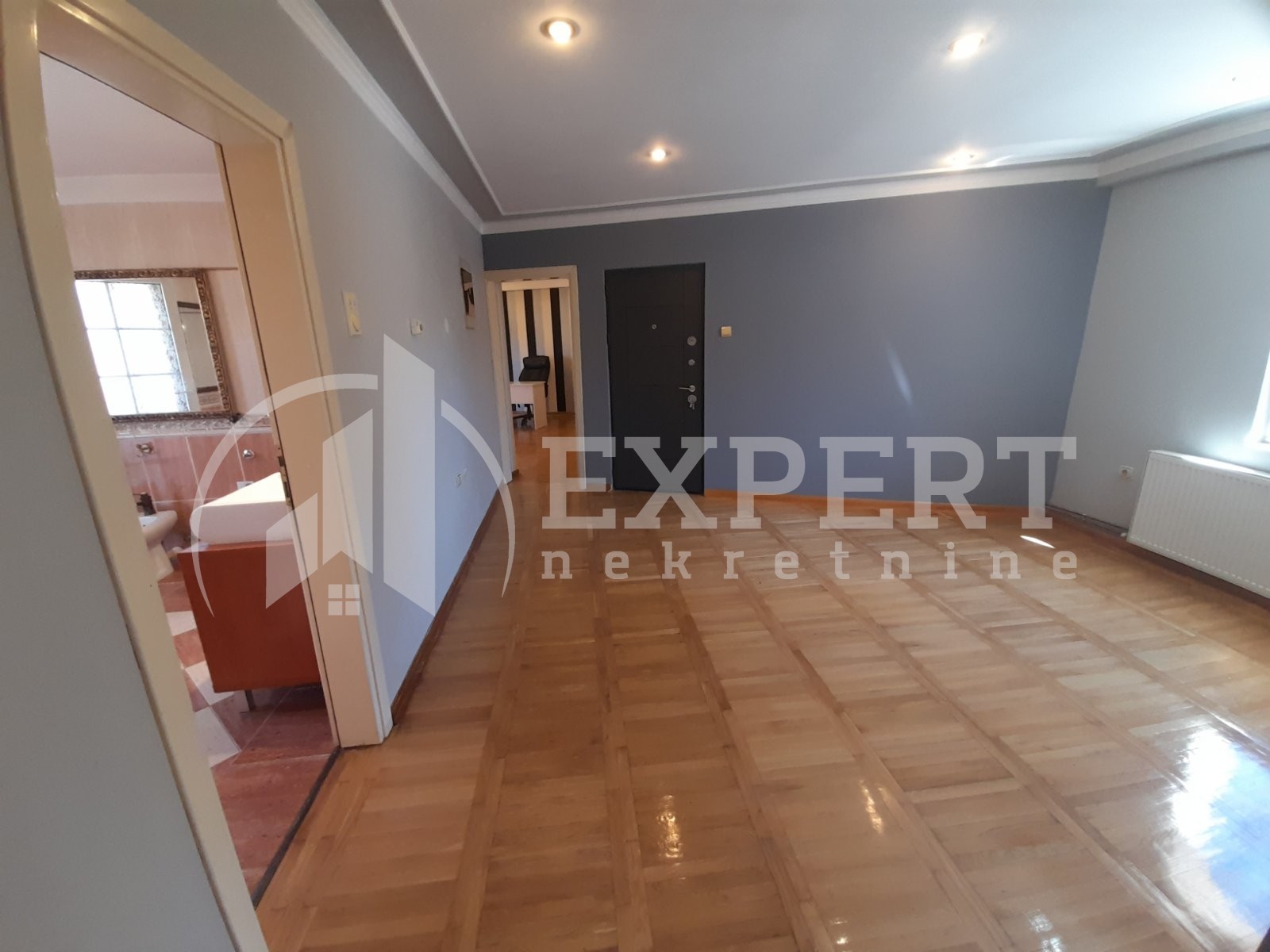 četvorosobna kuća, 670 m2, Šojka, Stevana Nemanje ID: i-012206 21