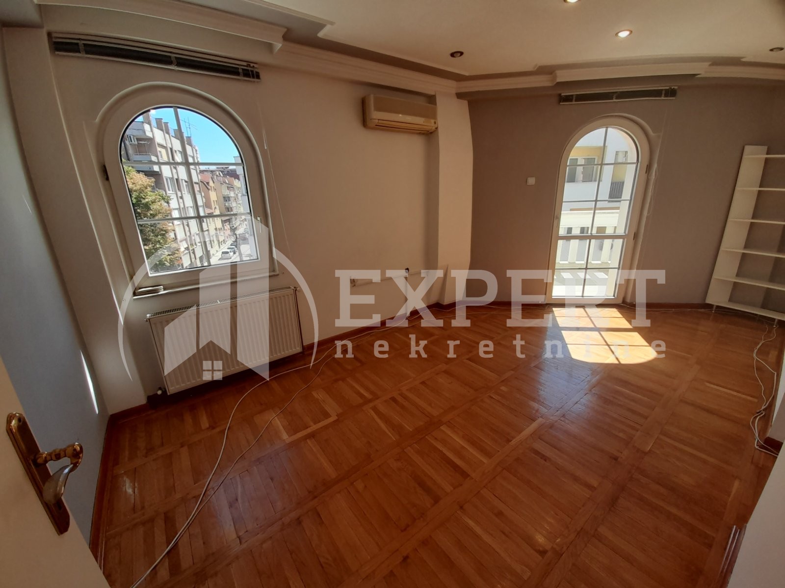 četvorosobna kuća, 670 m2, Šojka, Stevana Nemanje ID: i-012206 23