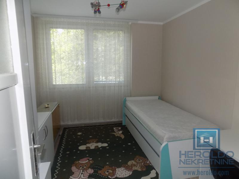 Izdaje se stan na Gradskom Keju 5