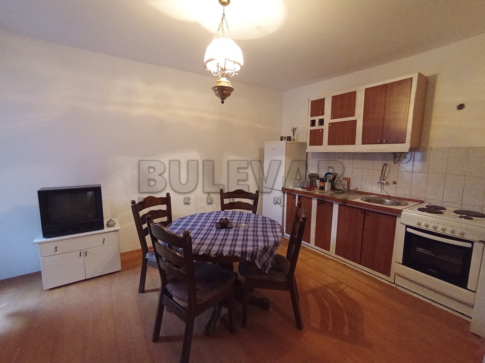 Dvosoban stan, 57 m2, Pantelej, Kninska ID: i-012217 2