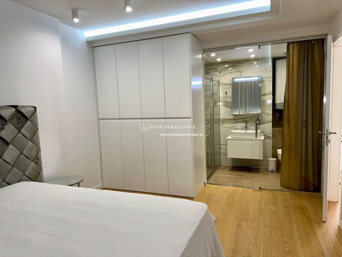 Lux penthouse Vracar  terasa 85m2  2 garazna mesta 3