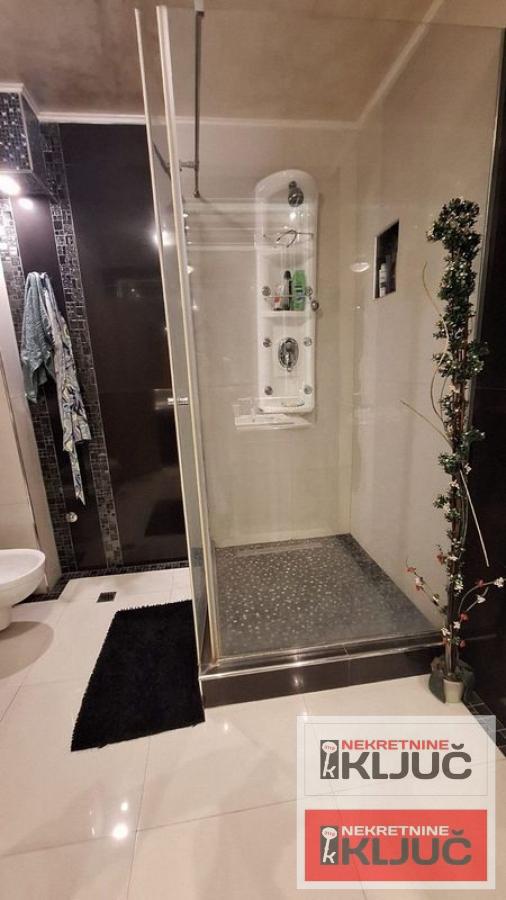 BULEVAR EVROPE, 108m2, Penthouse, Lux sa 2 Garažna mesta 12