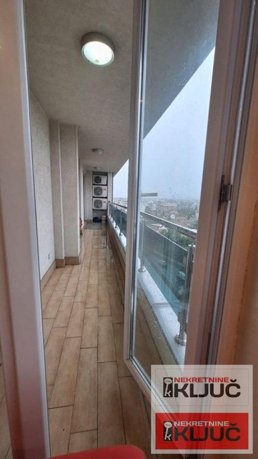 BULEVAR EVROPE, 108m2, Penthouse, Lux sa 2 Garažna mesta 18