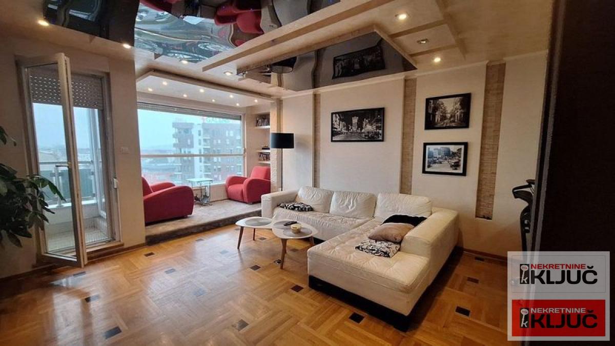 BULEVAR EVROPE, 108m2, Penthouse, Lux sa 2 Garažna mesta 3