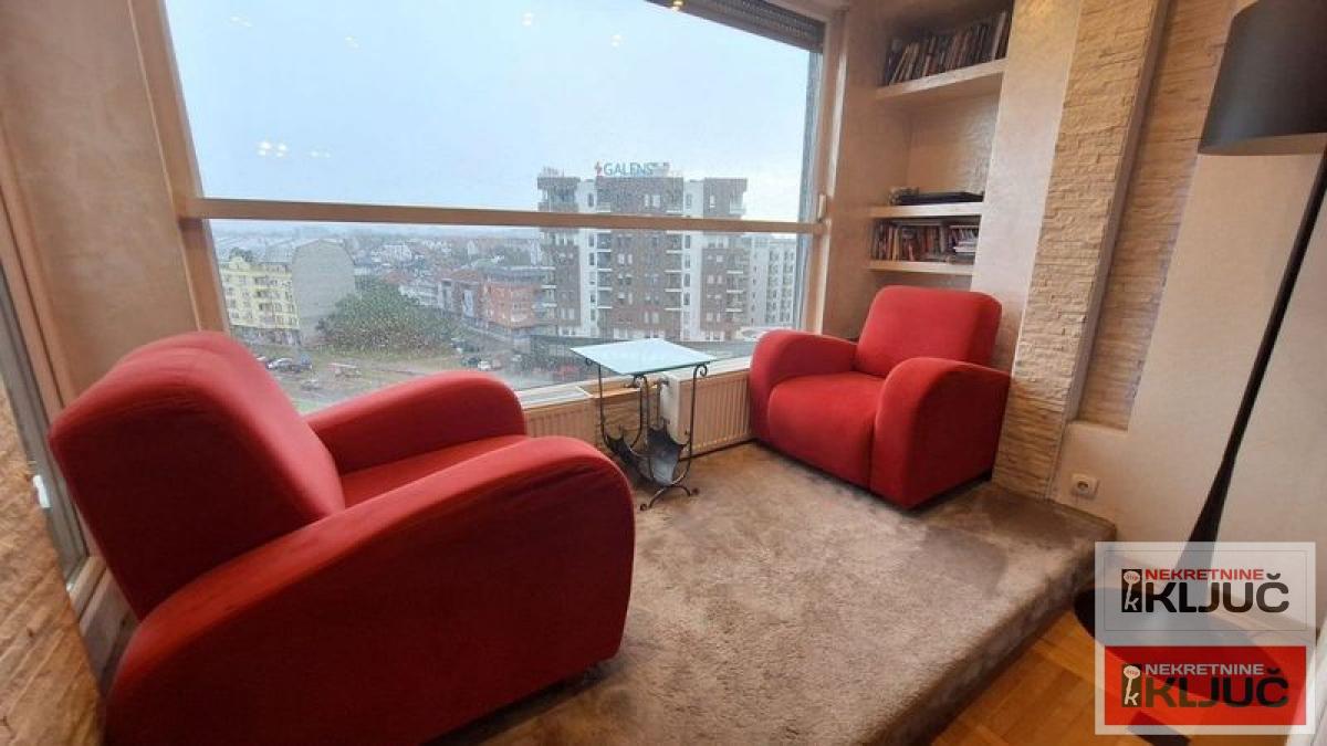 BULEVAR EVROPE, 108m2, Penthouse, Lux sa 2 Garažna mesta 4