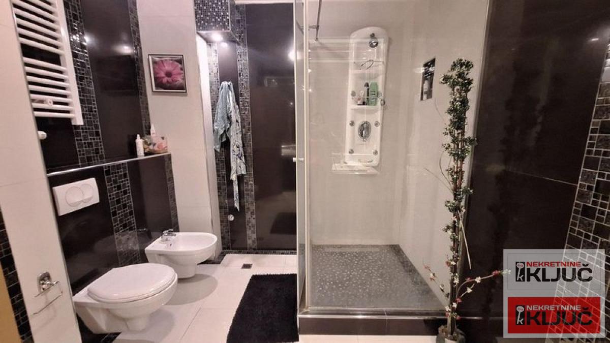 BULEVAR EVROPE, 108m2, Penthouse, Lux sa 2 Garažna mesta 8