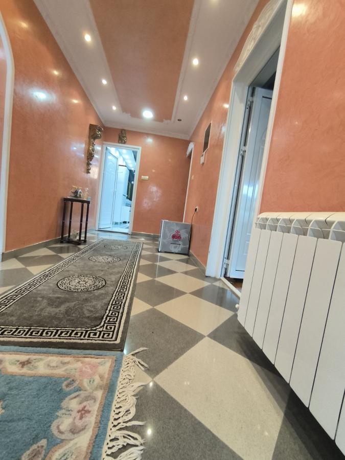 Na prodaju luksuzno nameštena kuća 19